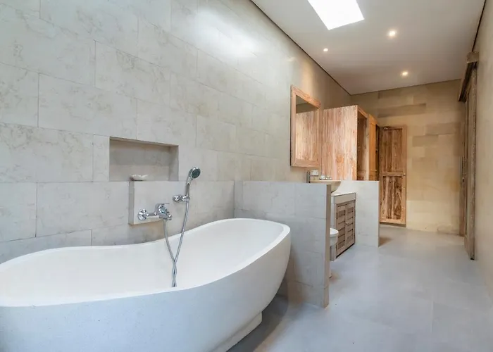 Villa Diva Private Sanggingan
